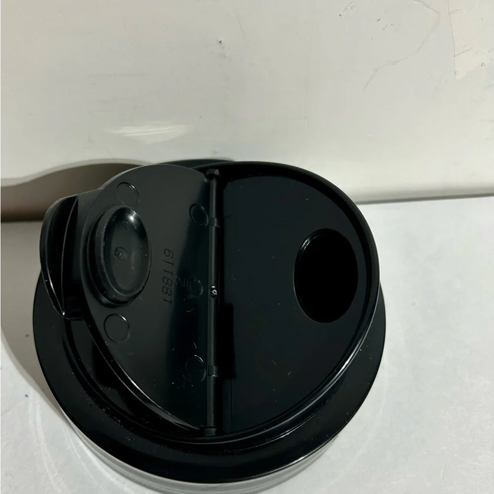 Oster 24 oz Blend-N-Go Replacement Flip&Sip Screw Top 6848